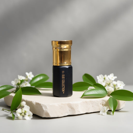 White musk, fresh citrus, green notes, soft florals