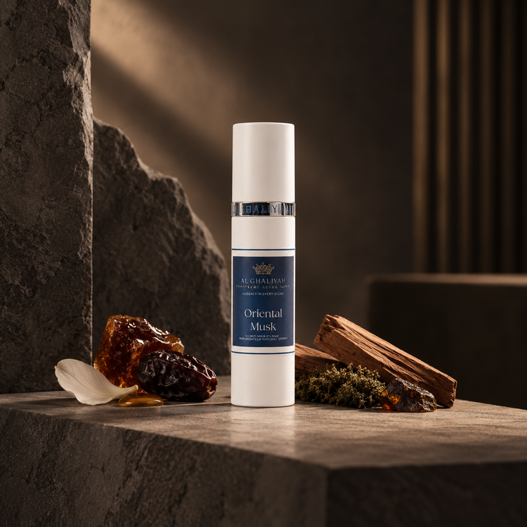 Fragrance at a glance
This is a deep, full-bodied musk built with confidence and restraint.
From the first spray, it draws a clear line between light, cosmetic musks and something darker, richer, and more deliberate.

The composition feels dense and controlled — warmth and smoothness supported by woods and earth rather than sweetness. Nothing is exaggerated, nothing feels unfinished. It sits with weight and intention.

A bold extrait that leaves a lasting impression through presence, not noise.

